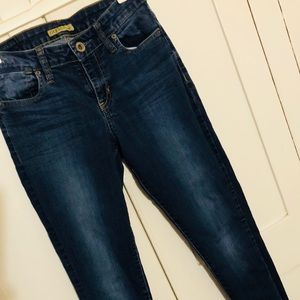 GUESS SKINNY JEANS